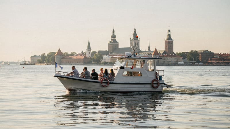 Cruceros y barcos